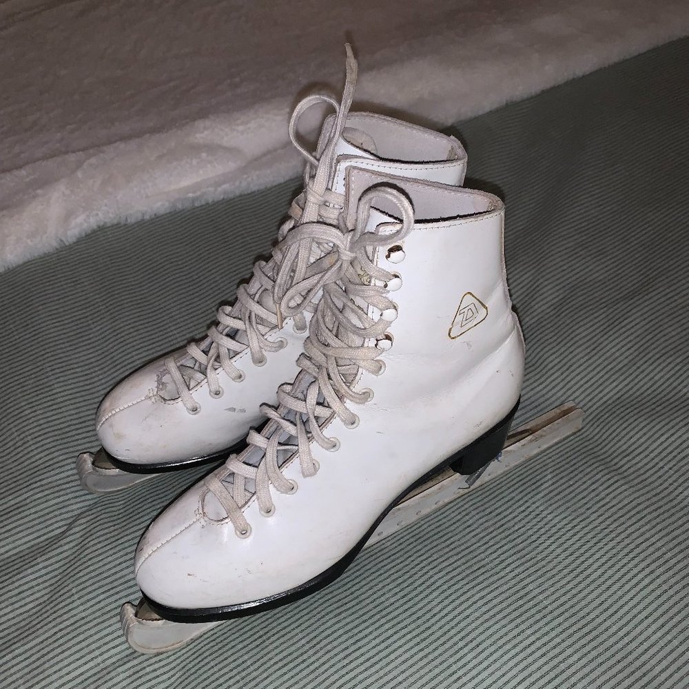 Figure Skates